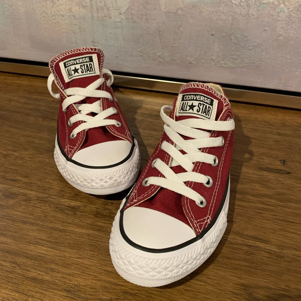 Brand New Kids Burgundy/Maroon Converse Chuck Taylor Size 13